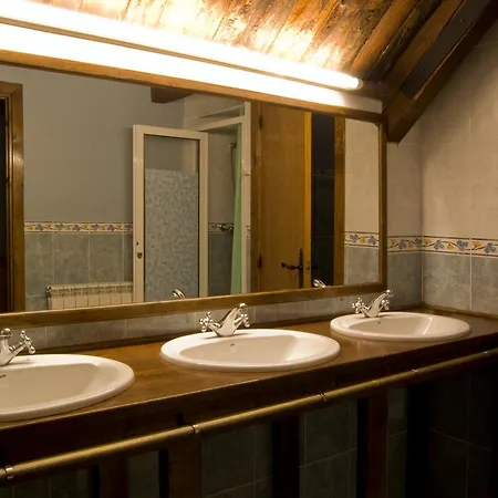 Albergue-refugio Sargantana Хостел Канфранк