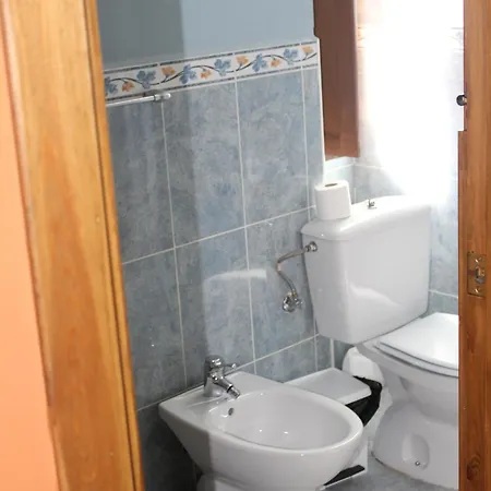 Hostal Albergue-refugio Sargantana Canfranc