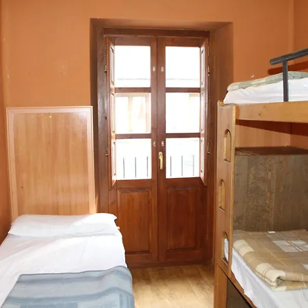 Albergue-refugio Sargantana Hostel *