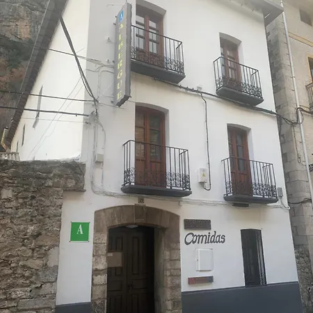 Albergue-refugio Sargantana Hostel Canfranc