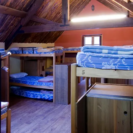 Hostel Albergue-refugio Sargantana *