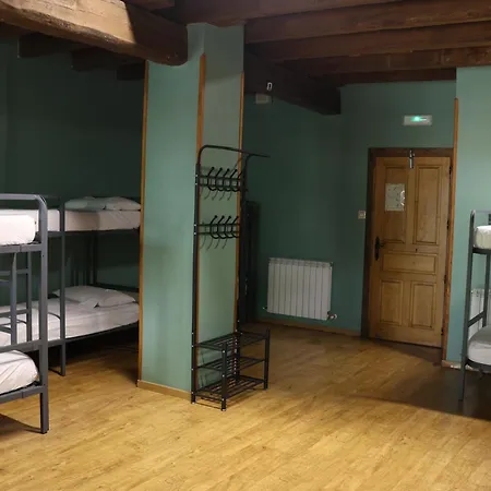 Albergue-refugio Sargantana * Canfranc