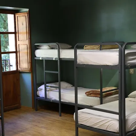 Albergue-refugio Sargantana Hostel *