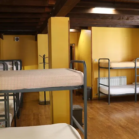 Albergue-refugio Sargantana Hostal Canfranc